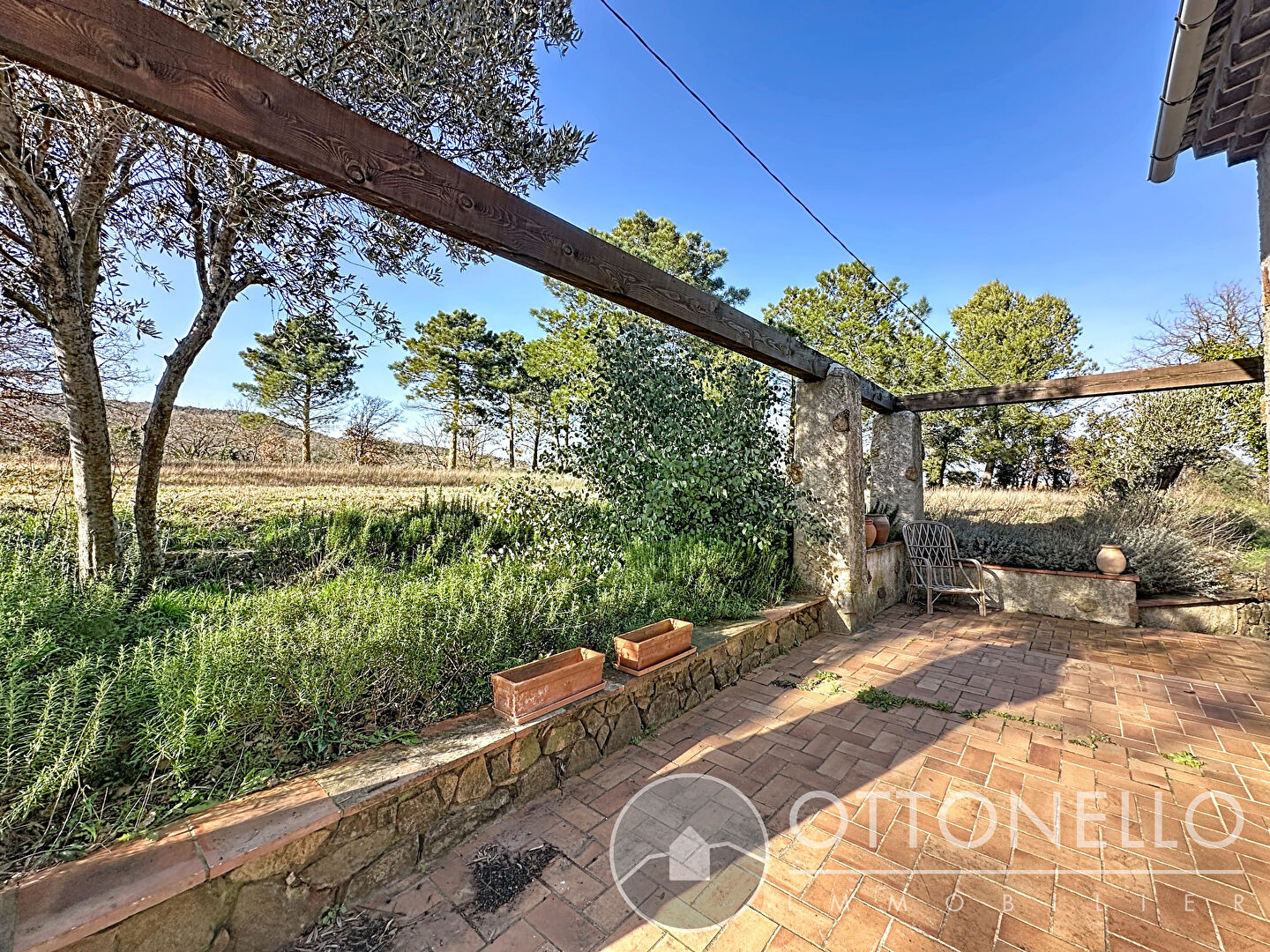 Maison-Villa - ROQUEBRUNE SUR ARGENS