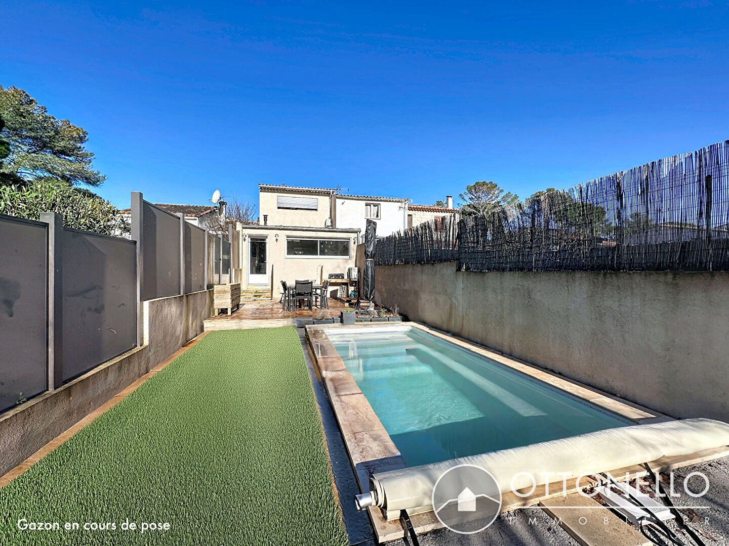 Maison-Villa - ROQUEBRUNE SUR ARGENS