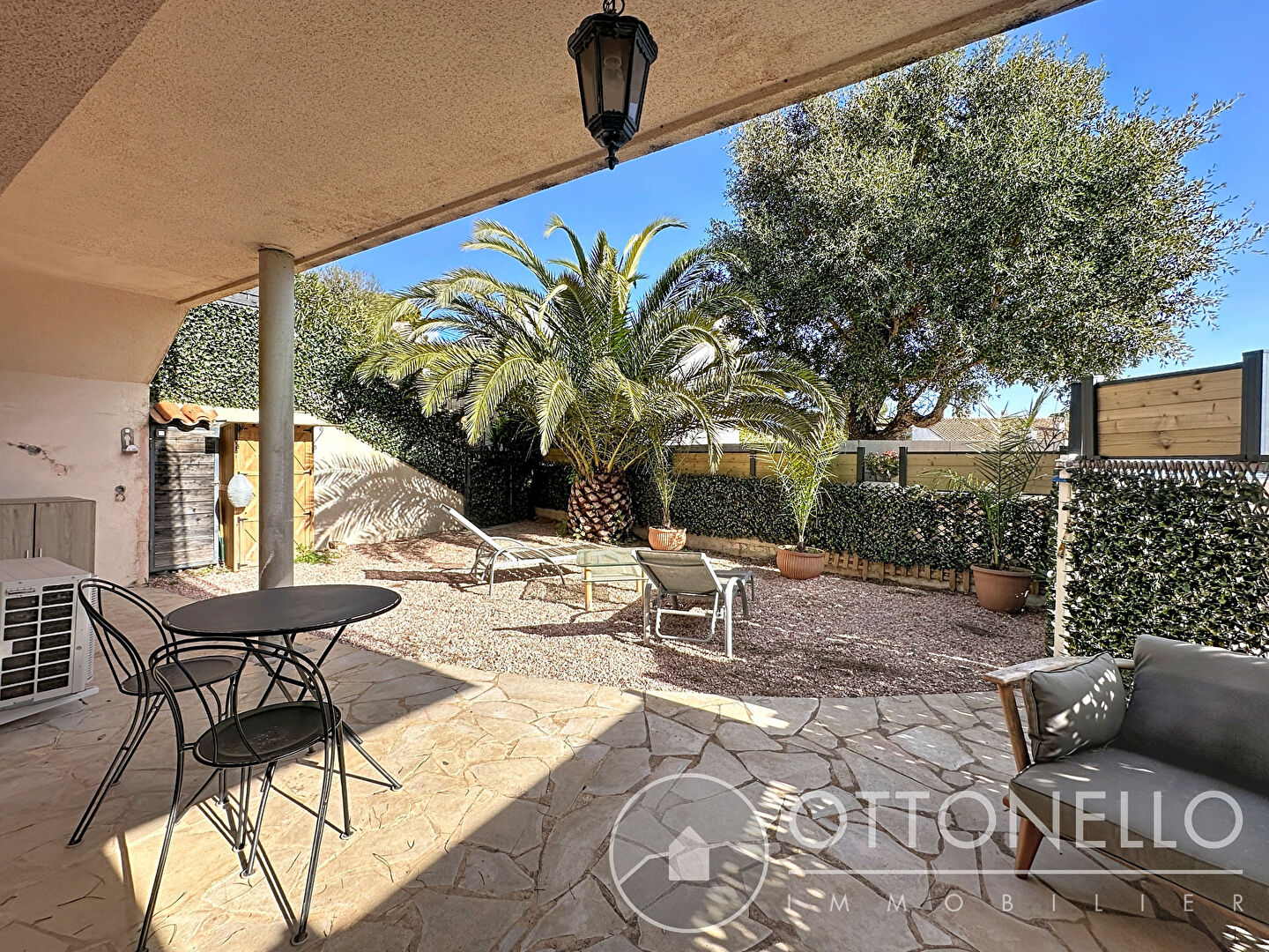 Appartement - ROQUEBRUNE SUR ARGENS