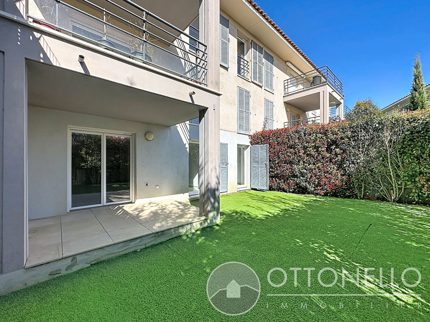 Appartement - ROQUEBRUNE SUR ARGENS