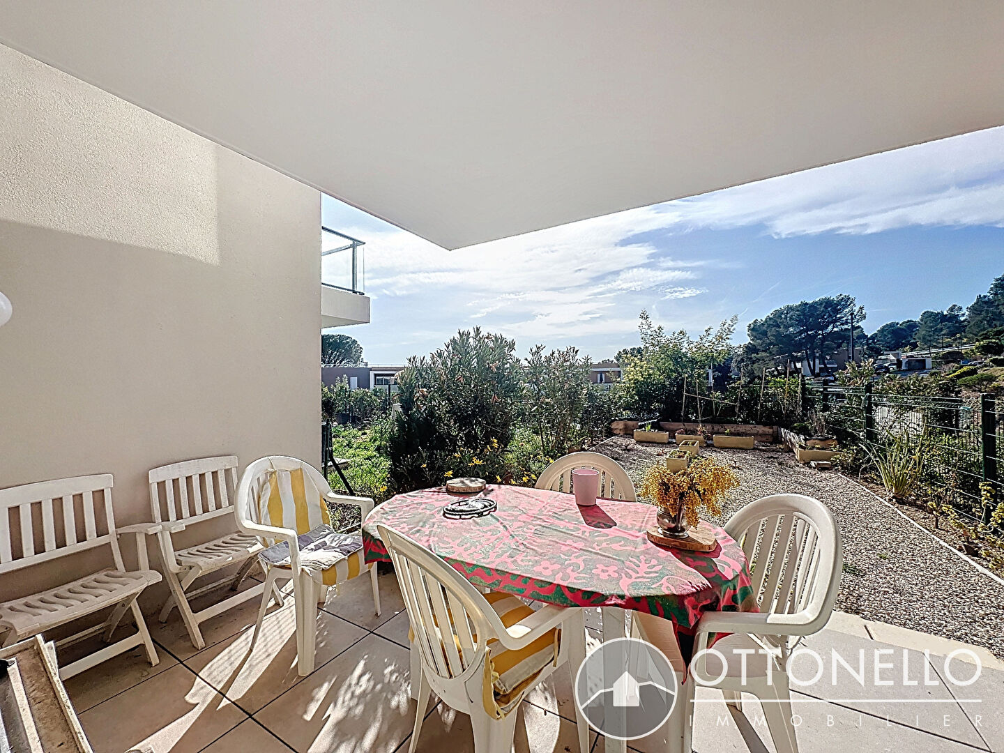 Appartement - ROQUEBRUNE SUR ARGENS