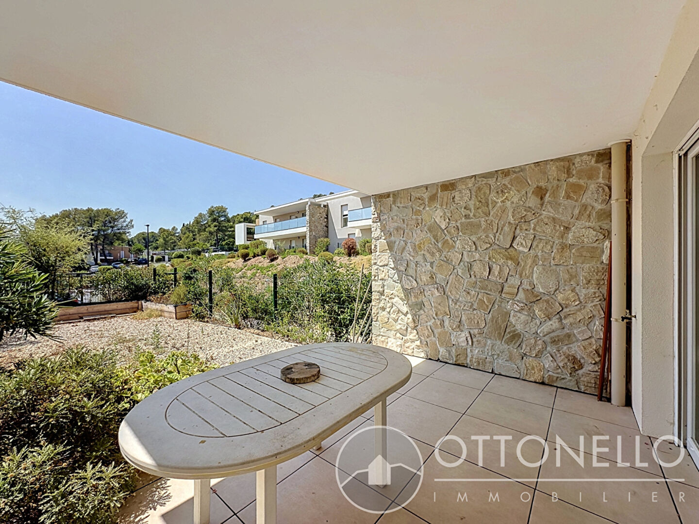 Appartement - ROQUEBRUNE SUR ARGENS
