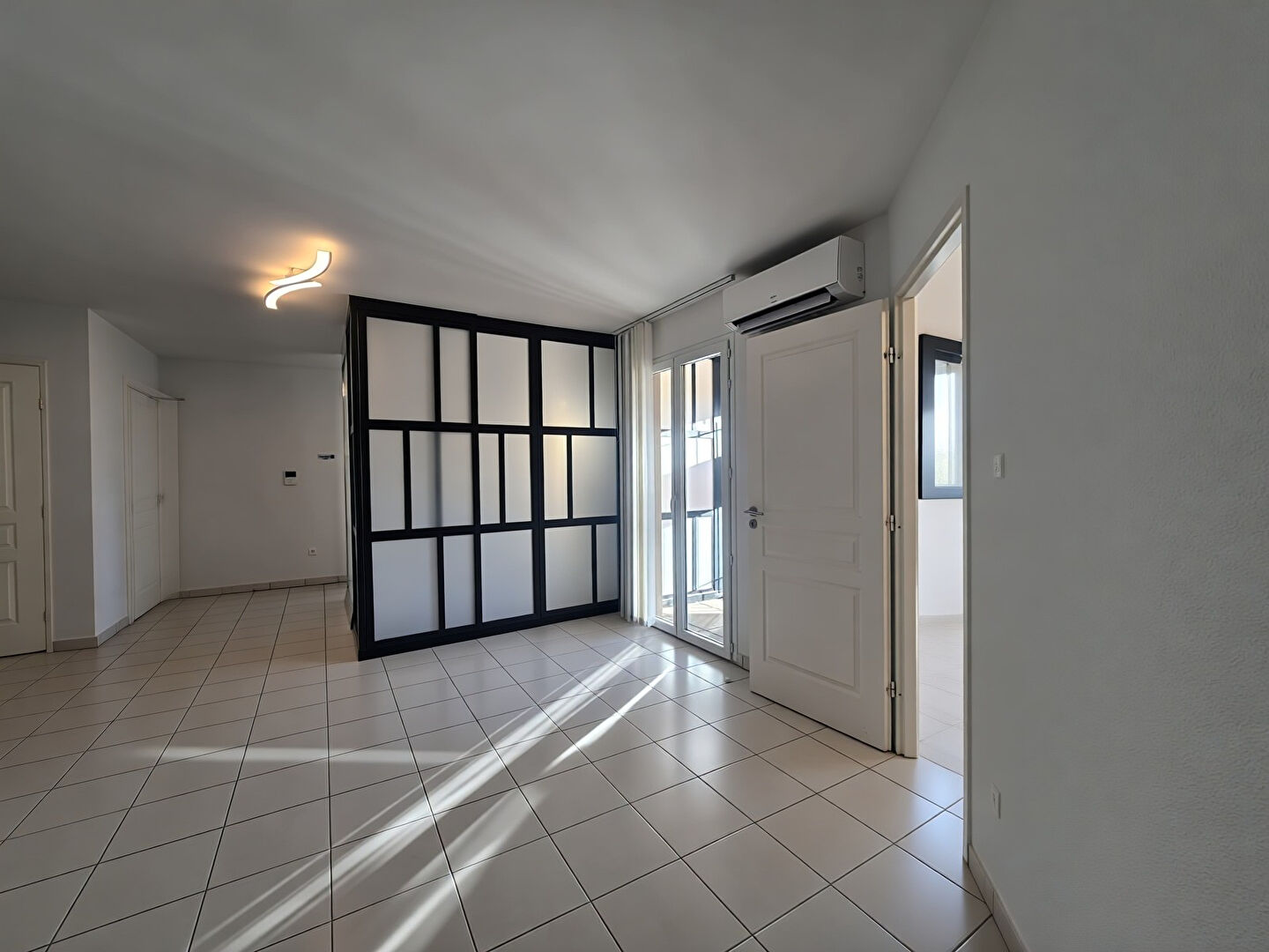 Appartement - ROQUEBRUNE SUR ARGENS
