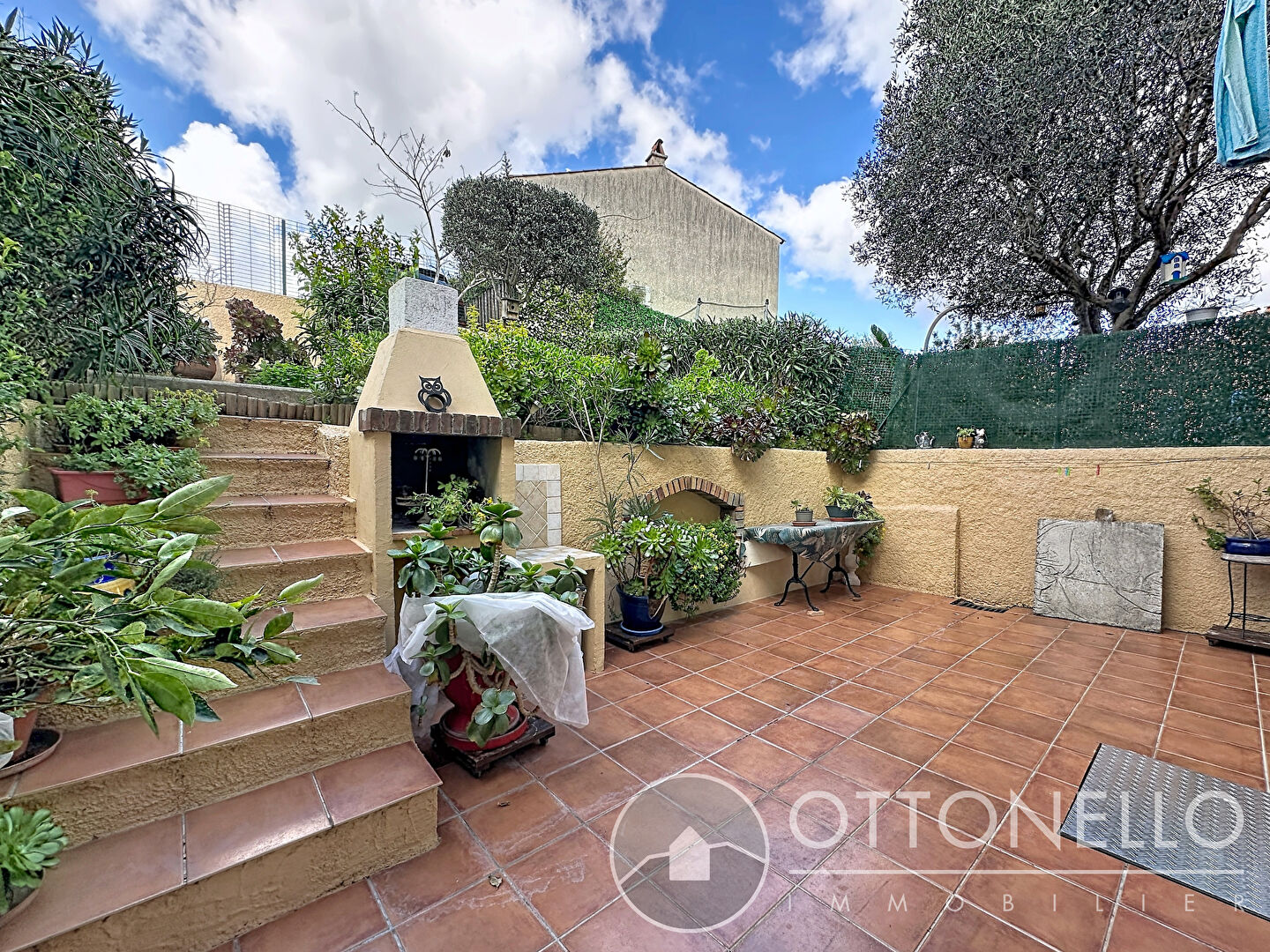 Maison-Villa - ROQUEBRUNE SUR ARGENS