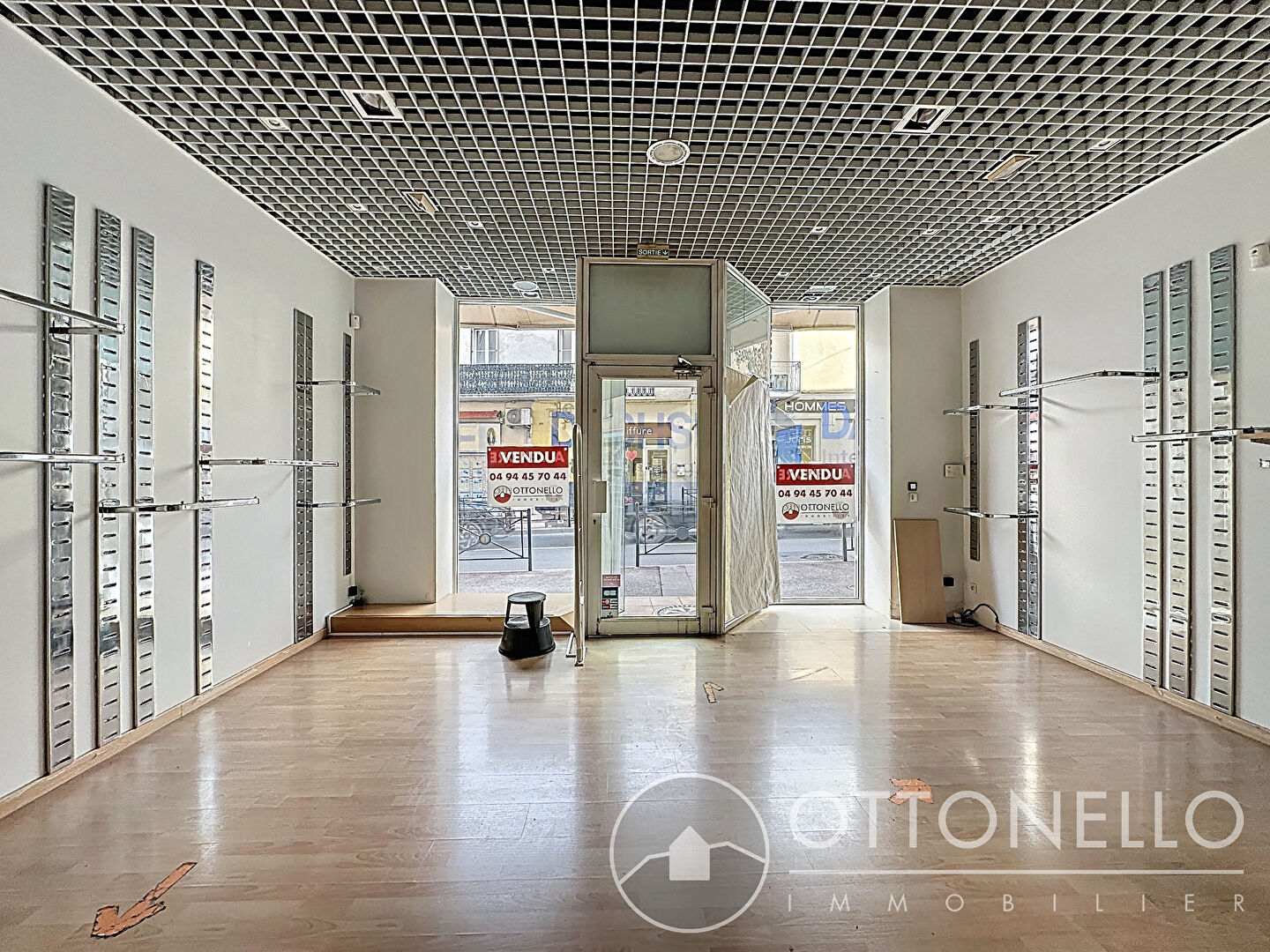 Local Commercial - SAINT RAPHAEL