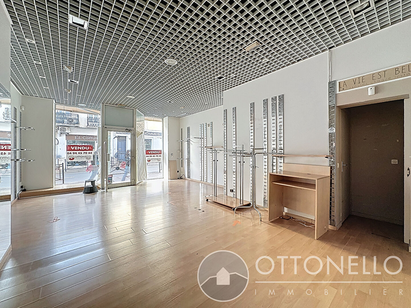 Local Commercial - SAINT RAPHAEL