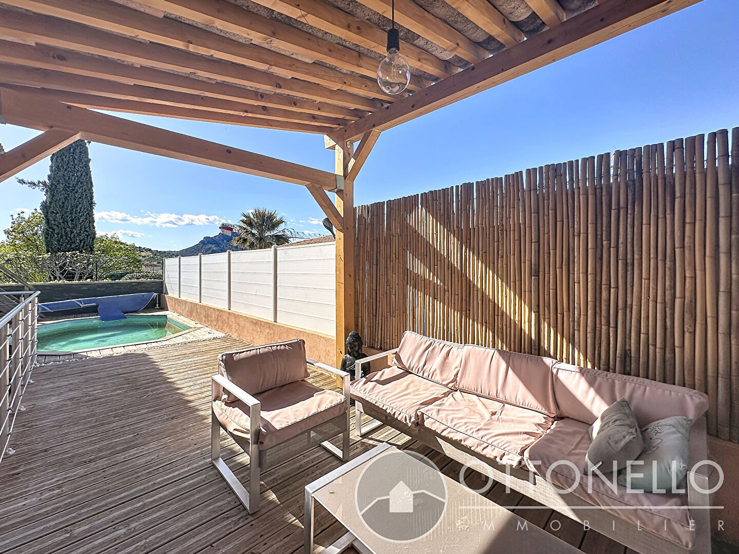 Maison-Villa - ROQUEBRUNE SUR ARGENS