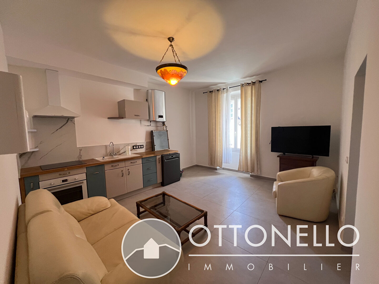 Appartement - ROQUEBRUNE SUR ARGENS