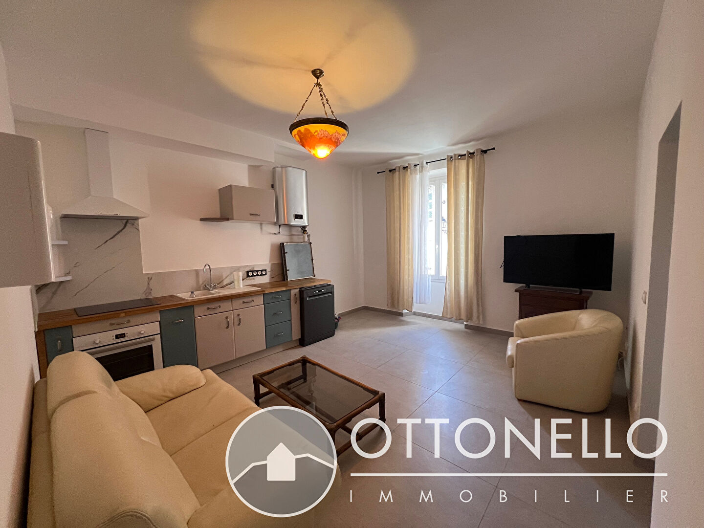 Appartement - ROQUEBRUNE SUR ARGENS