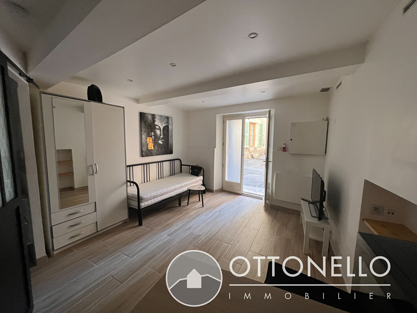 Appartement - ROQUEBRUNE SUR ARGENS