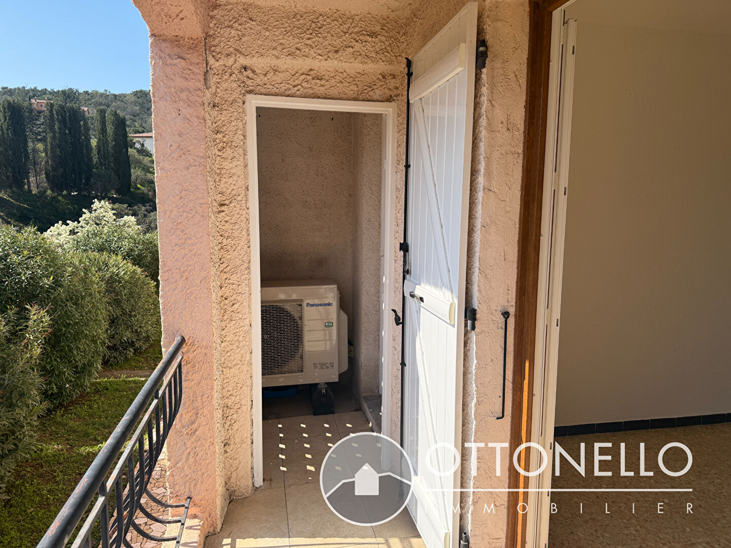 Appartement - ROQUEBRUNE SUR ARGENS