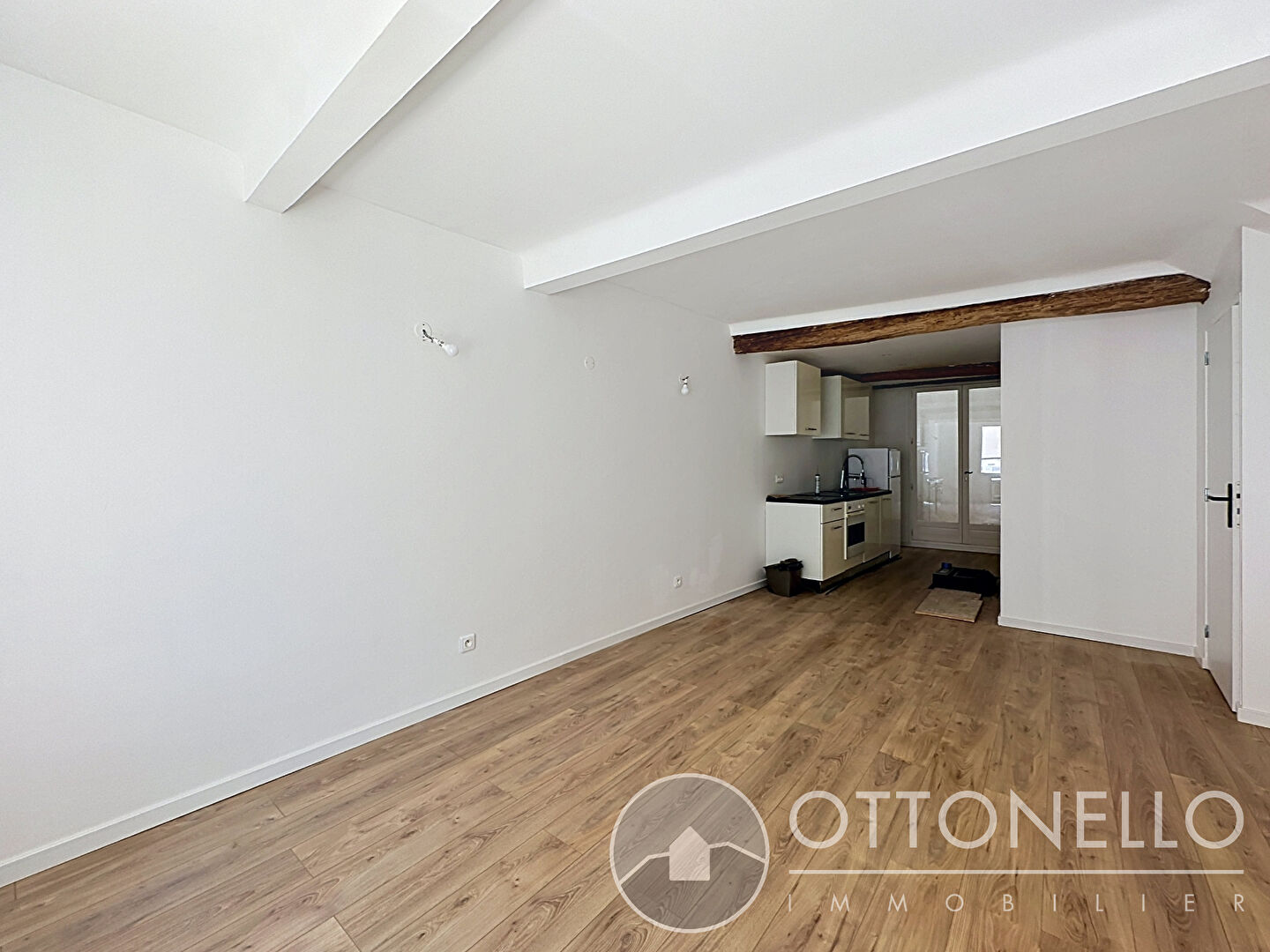Appartement - ROQUEBRUNE SUR ARGENS