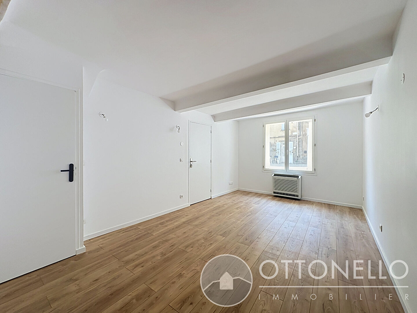 Appartement - ROQUEBRUNE SUR ARGENS