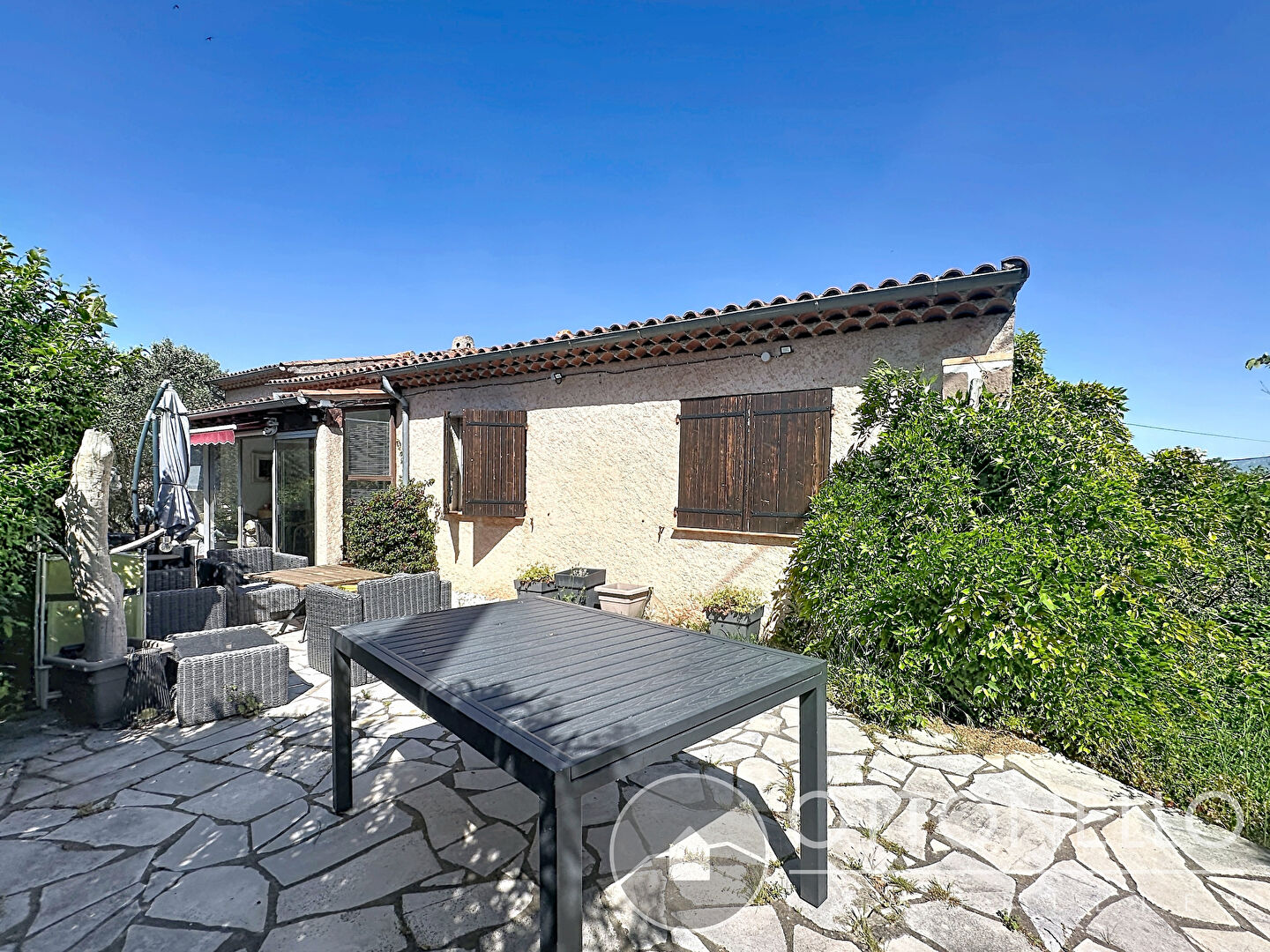 Maison-Villa - ROQUEBRUNE SUR ARGENS