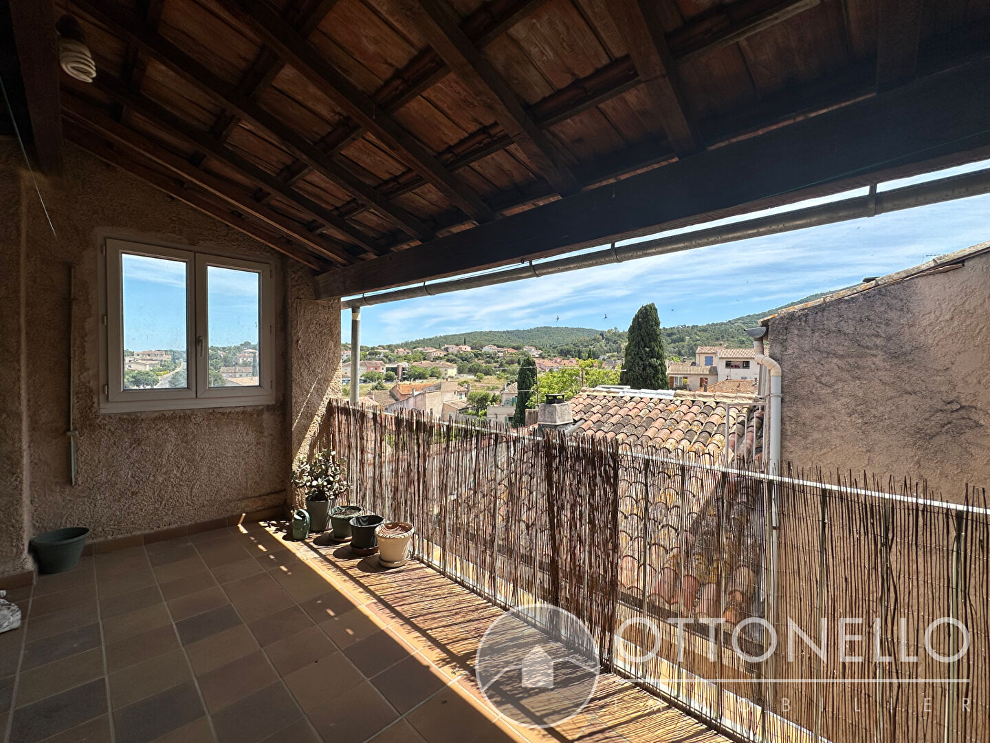 Maison-Villa - ROQUEBRUNE SUR ARGENS