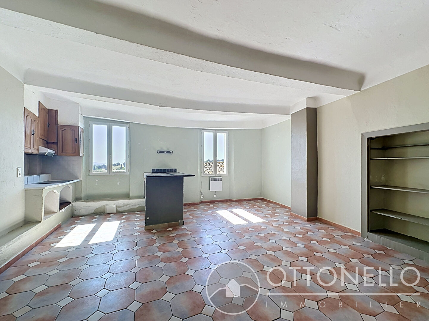 Appartement - ROQUEBRUNE SUR ARGENS
