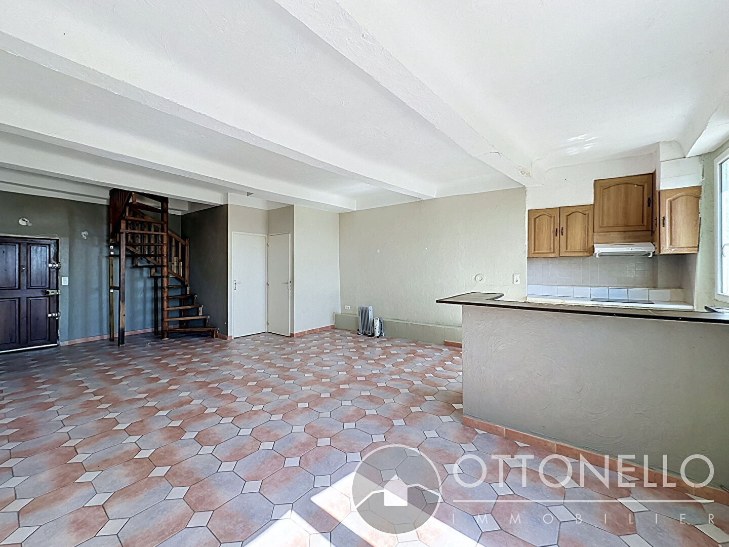 Appartement - ROQUEBRUNE SUR ARGENS