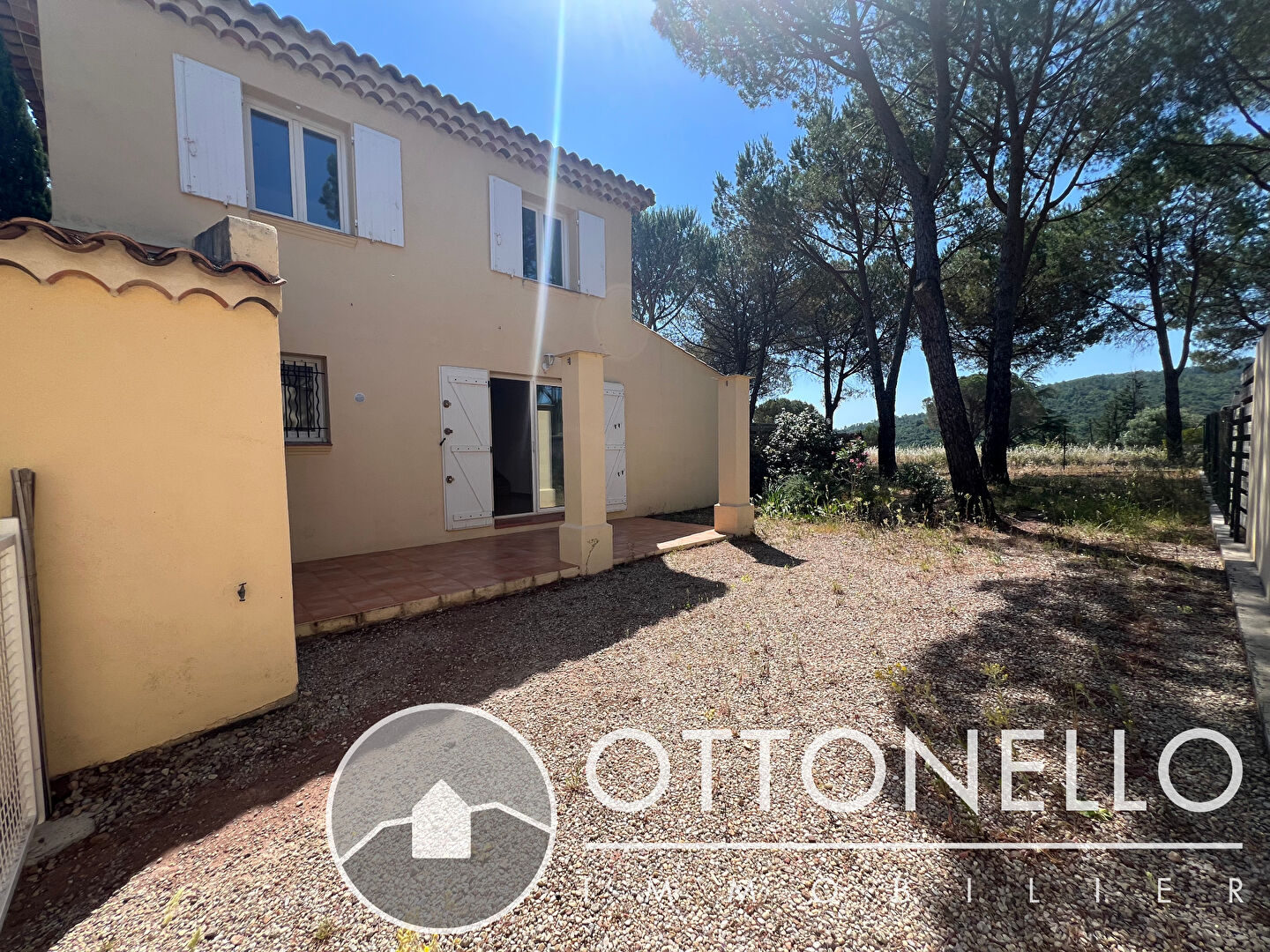 Maison-Villa - ROQUEBRUNE SUR ARGENS