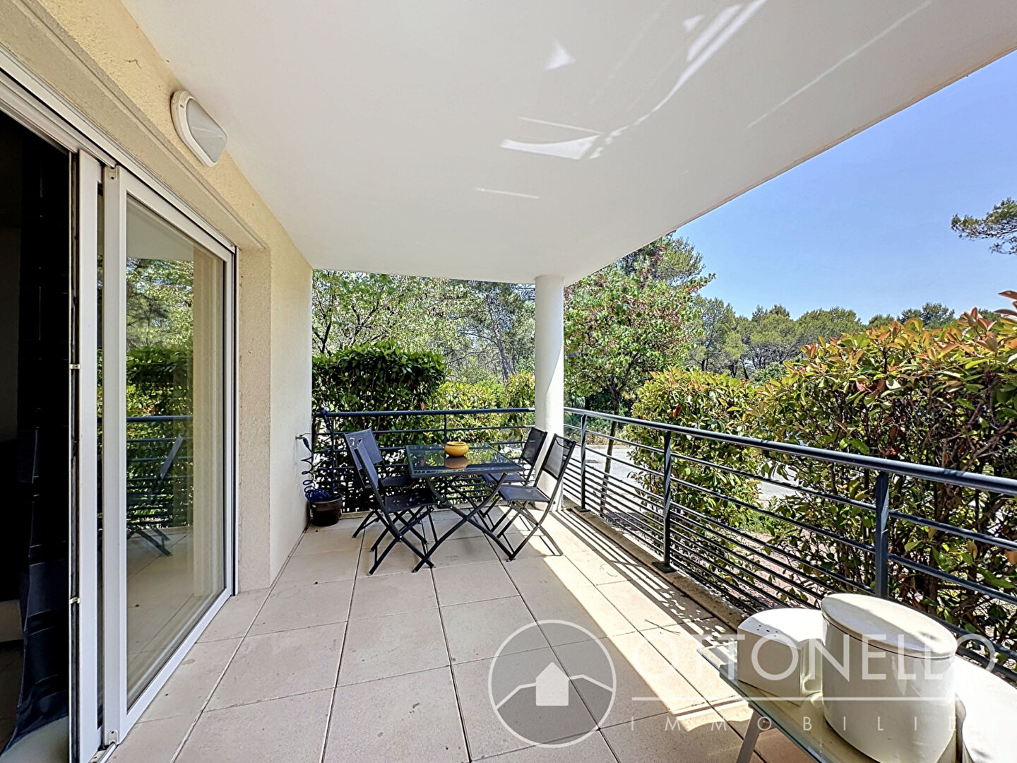 Appartement - ROQUEBRUNE SUR ARGENS