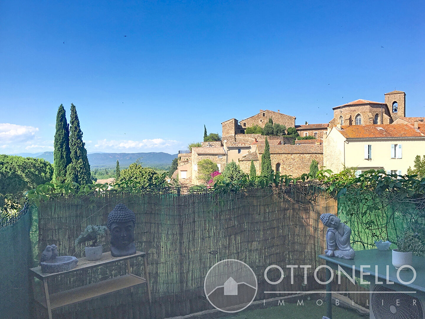Appartement - ROQUEBRUNE SUR ARGENS
