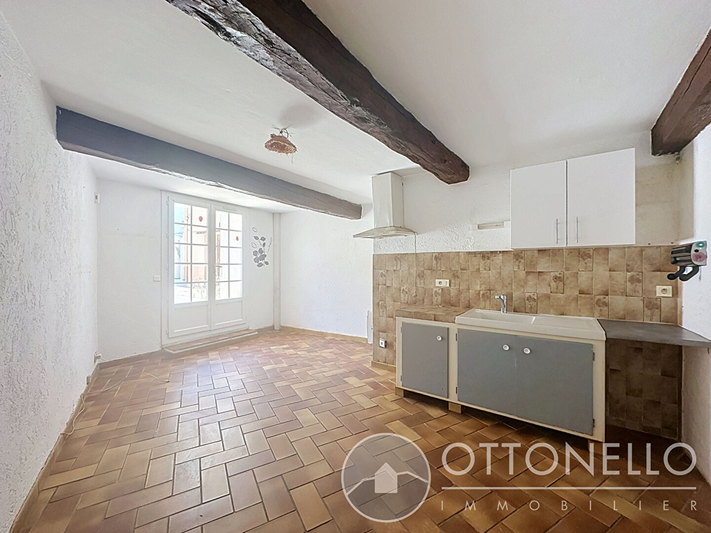 Appartement - ROQUEBRUNE SUR ARGENS