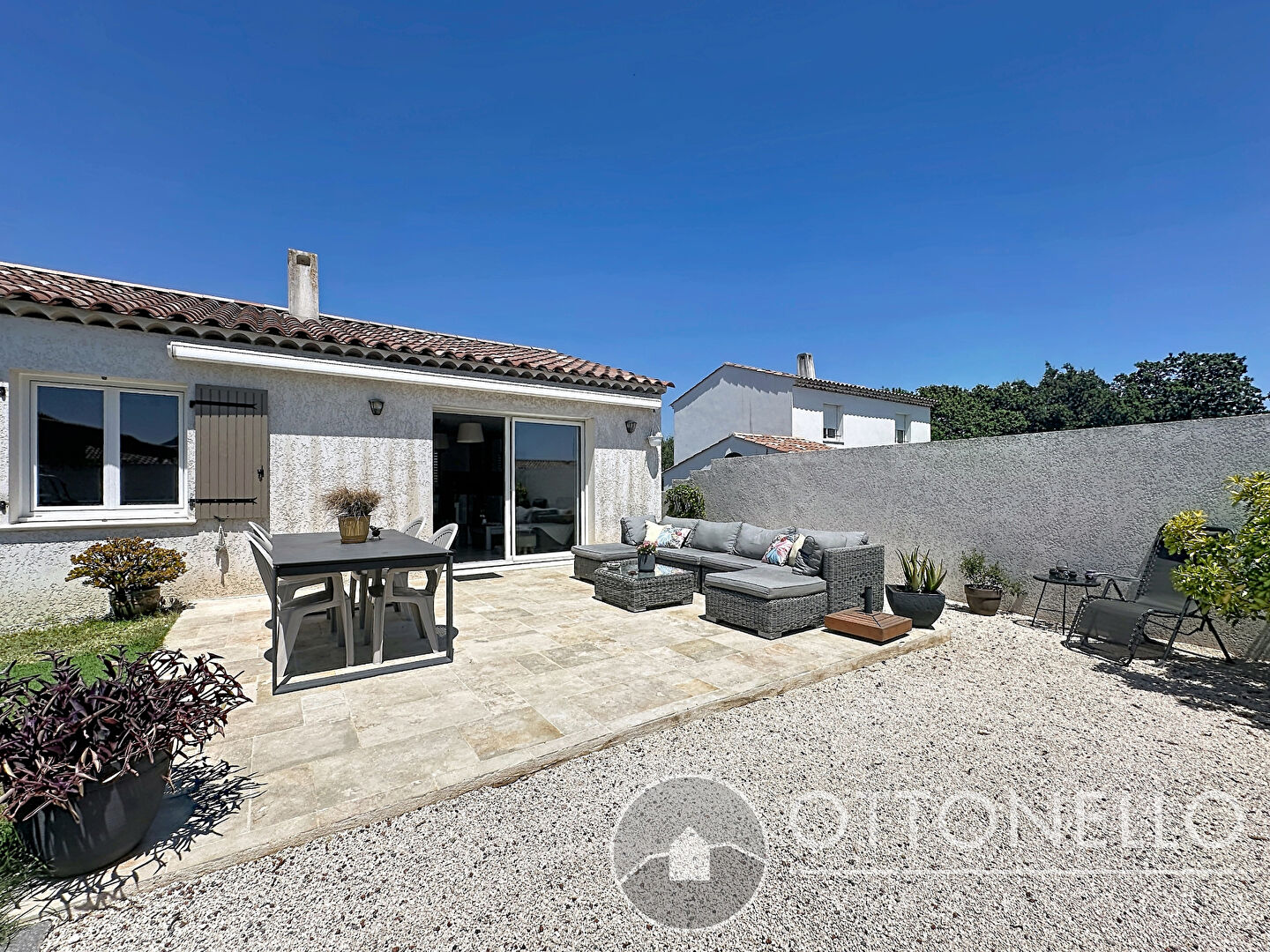 Maison-Villa - ROQUEBRUNE SUR ARGENS
