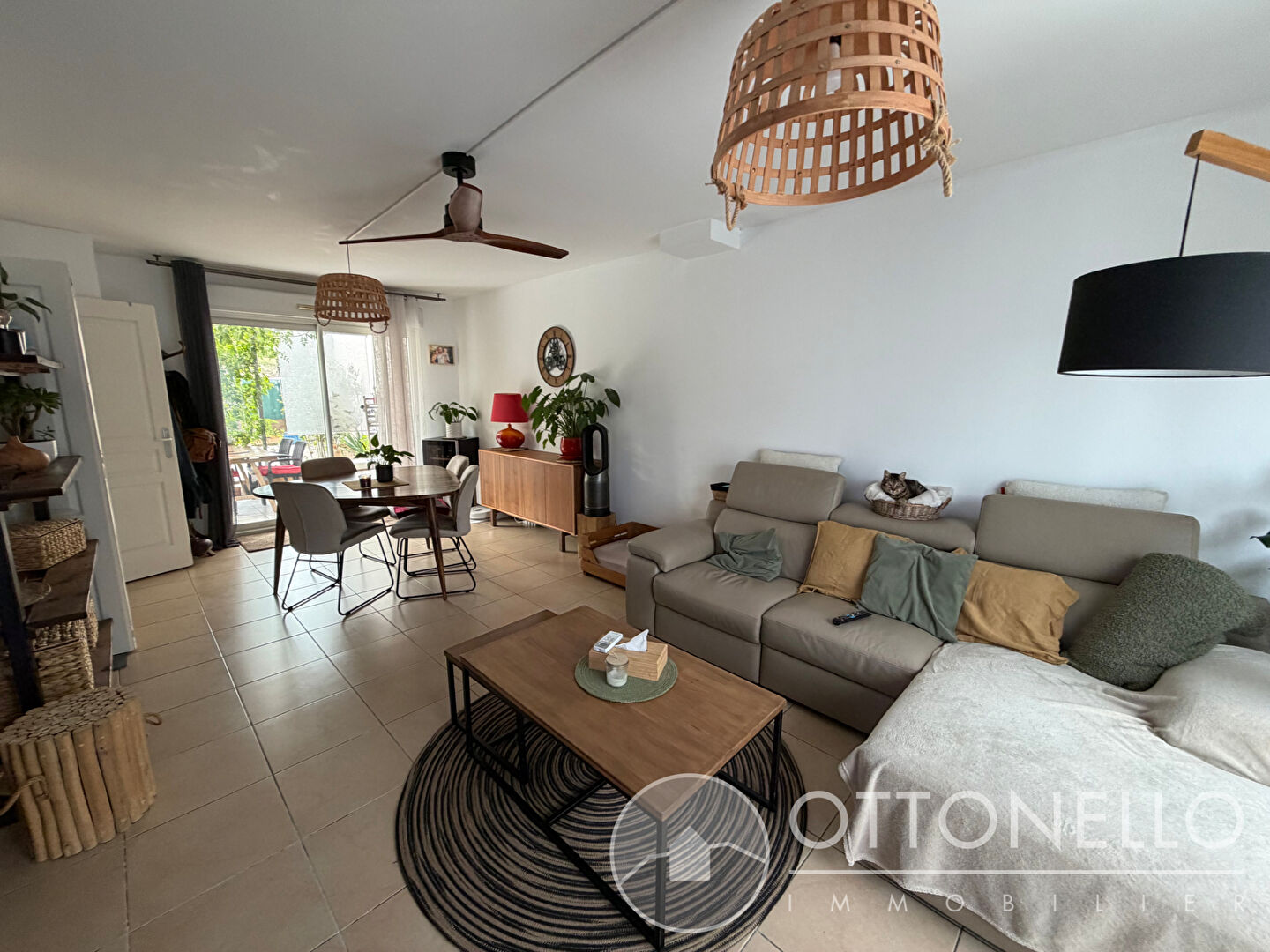Maison-Villa - ROQUEBRUNE SUR ARGENS