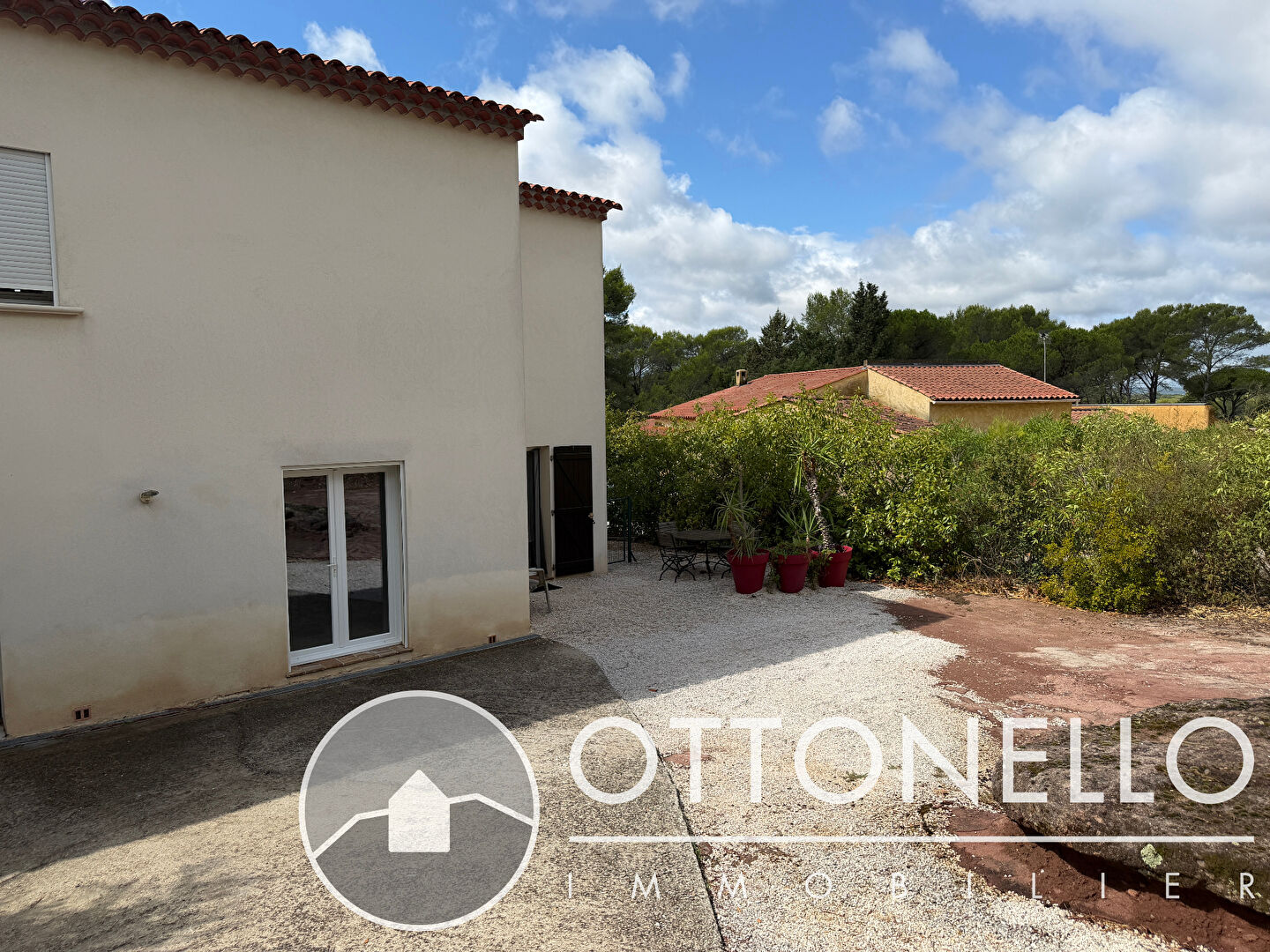 Appartement - ROQUEBRUNE SUR ARGENS