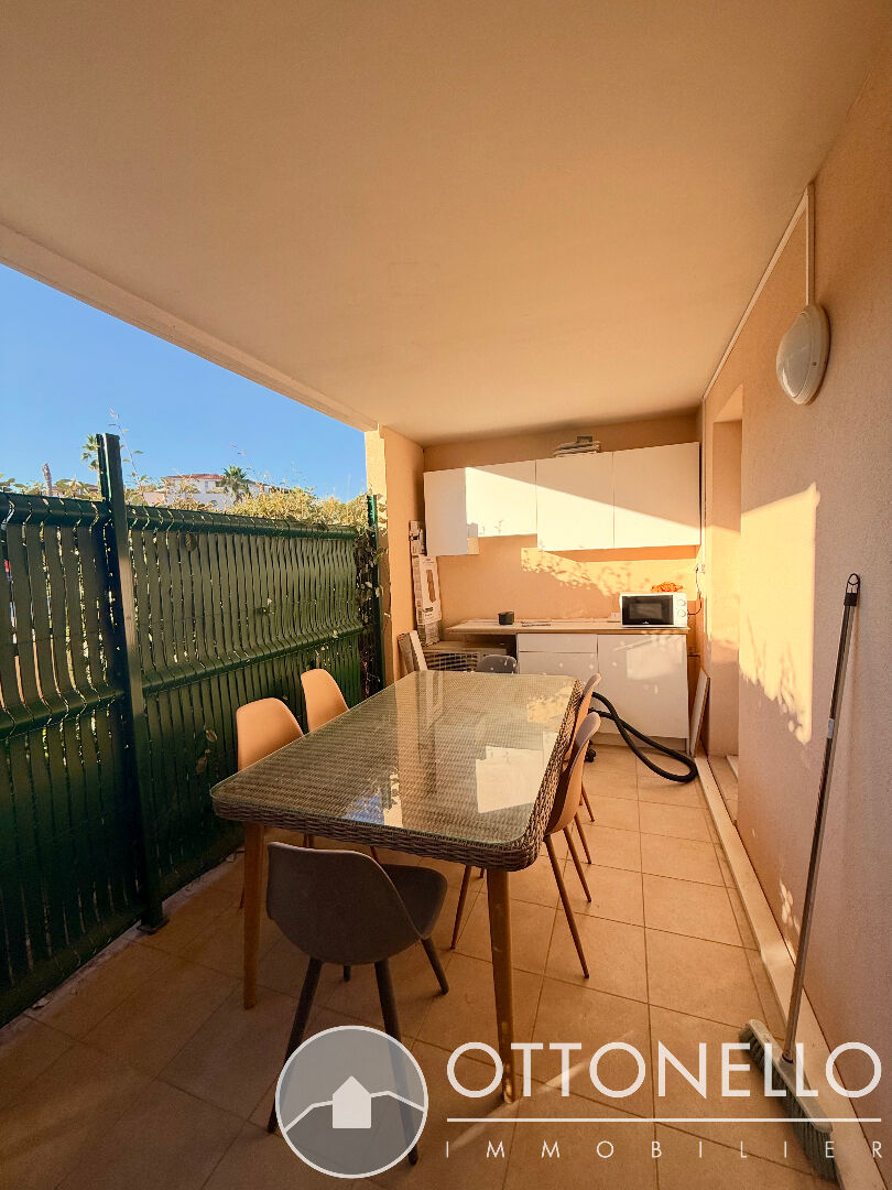 Appartement - ROQUEBRUNE SUR ARGENS