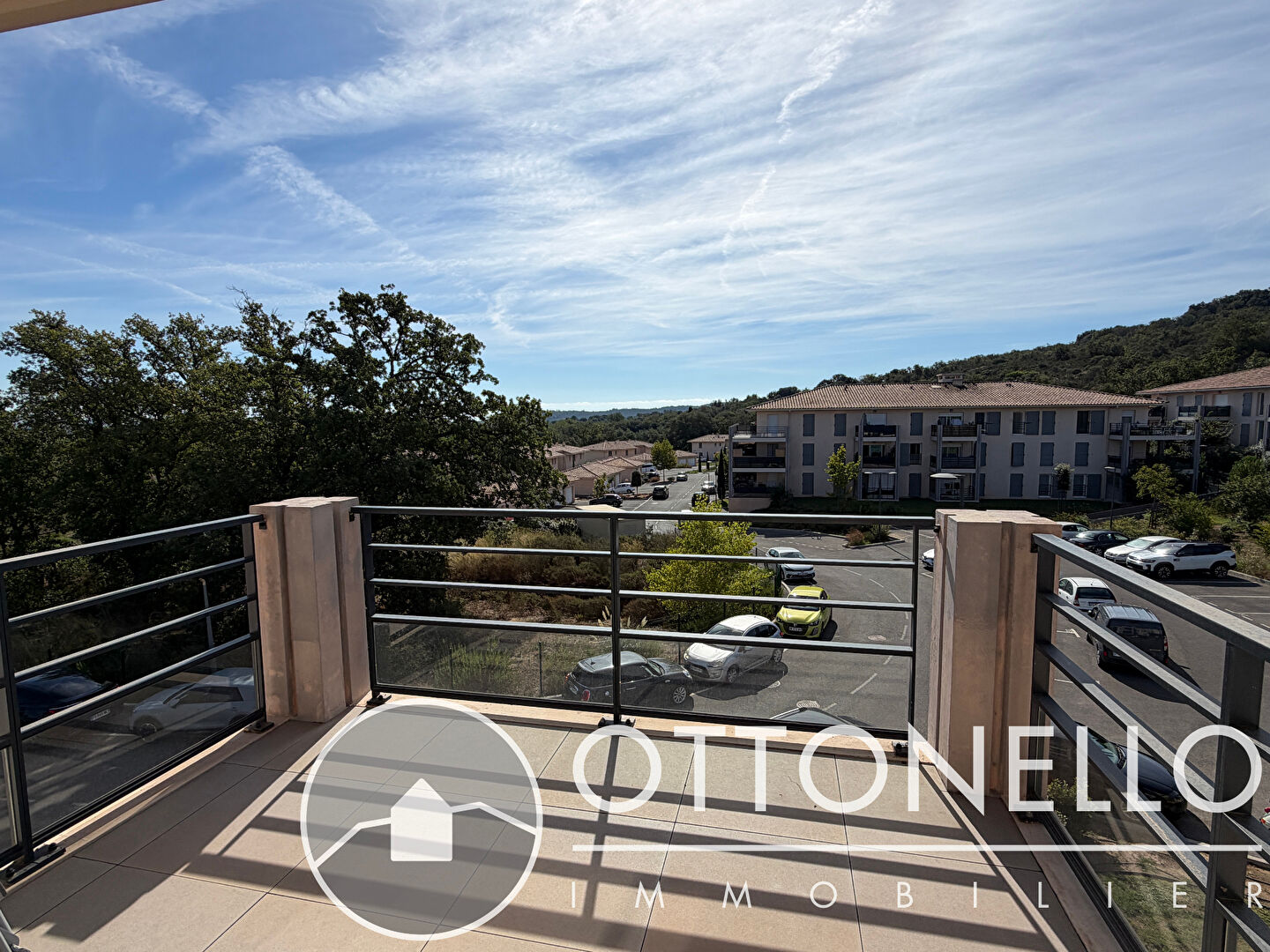 Appartement - ROQUEBRUNE SUR ARGENS