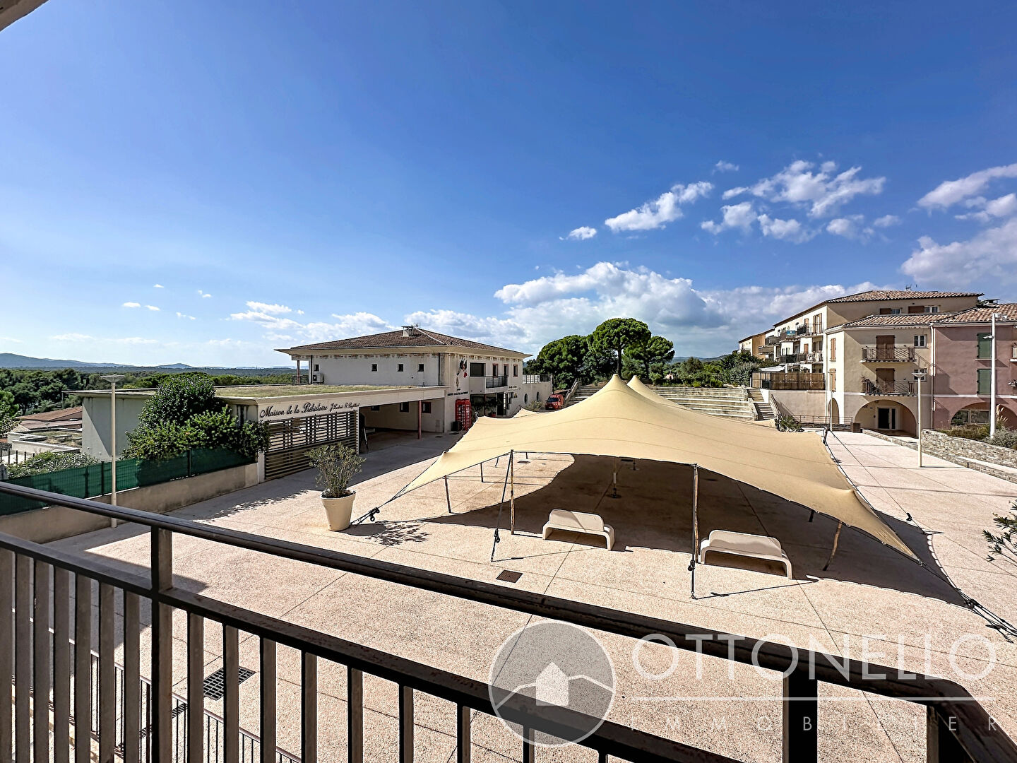 Appartement - ROQUEBRUNE SUR ARGENS
