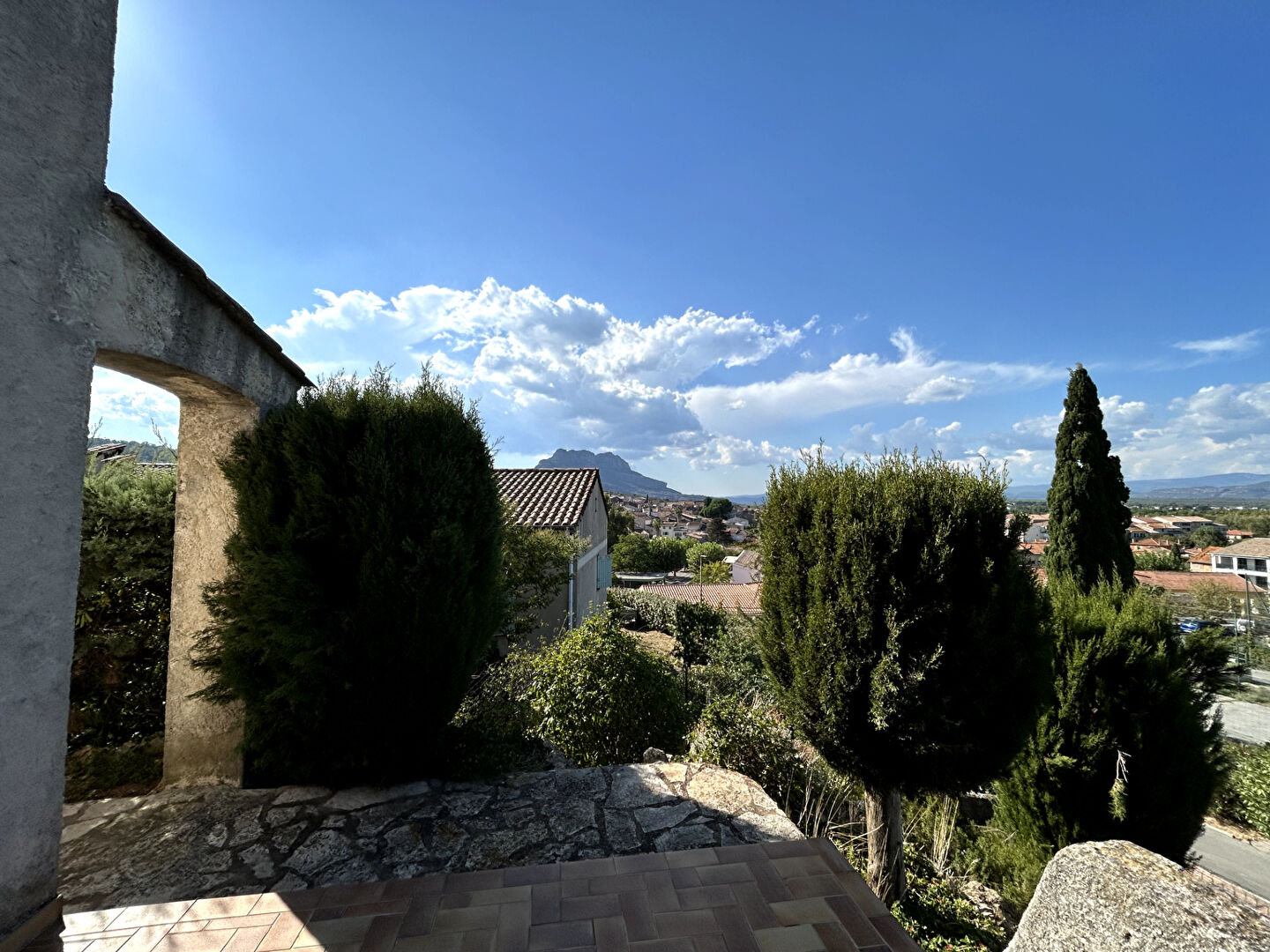 Maison-Villa - ROQUEBRUNE SUR ARGENS