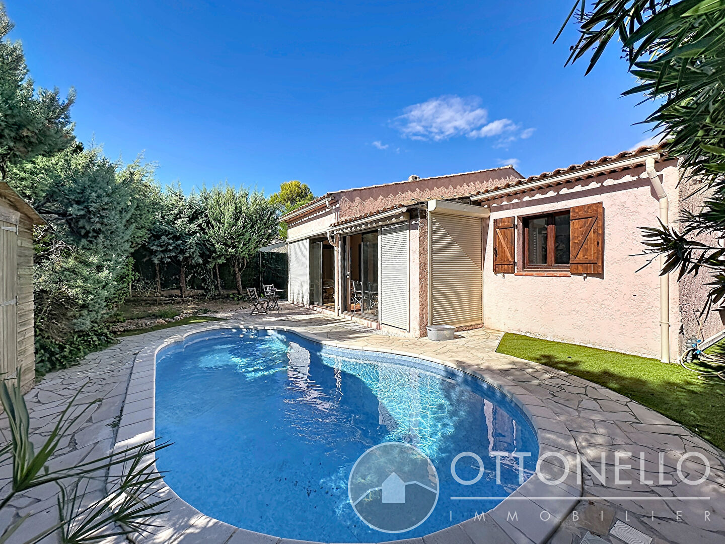 Maison-Villa - ROQUEBRUNE SUR ARGENS