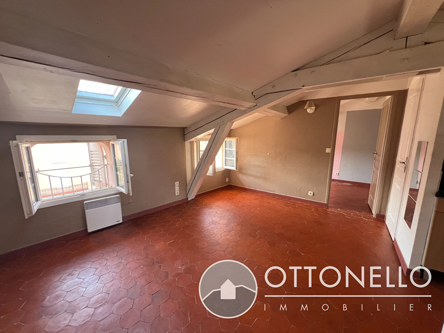 Appartement - ROQUEBRUNE SUR ARGENS