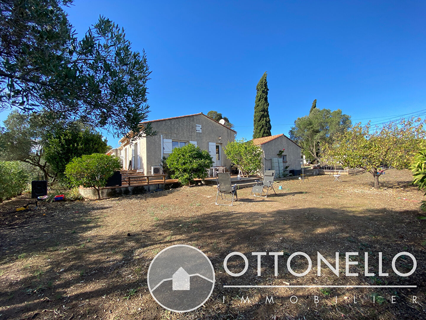 Maison-Villa - ROQUEBRUNE SUR ARGENS