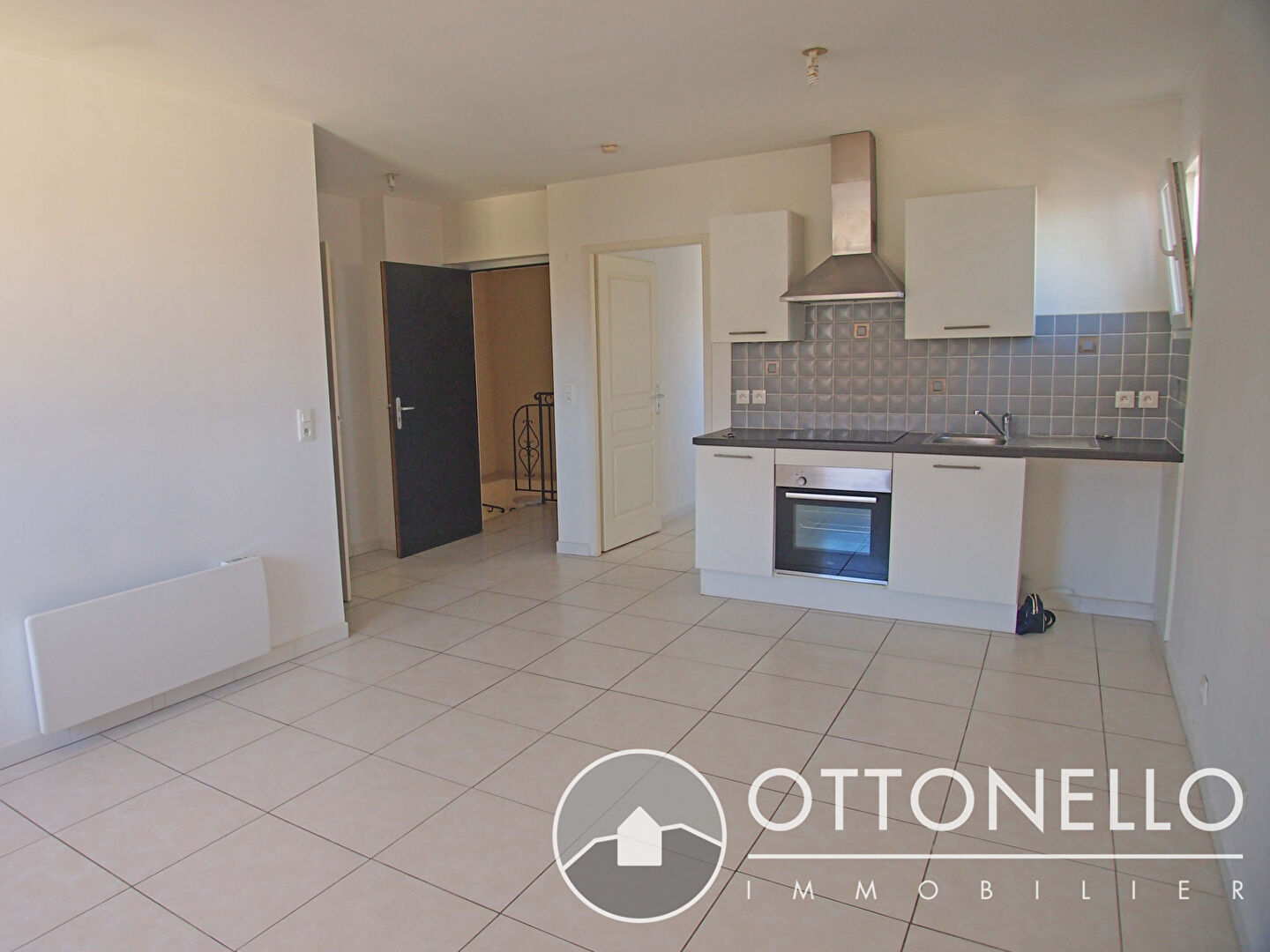 Appartement - ROQUEBRUNE SUR ARGENS