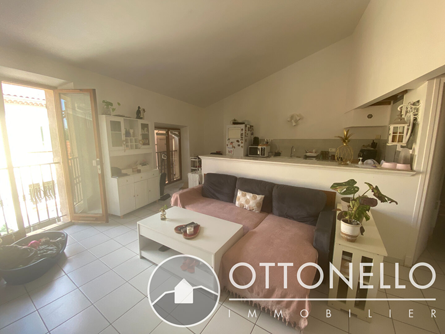 Appartement - ROQUEBRUNE SUR ARGENS